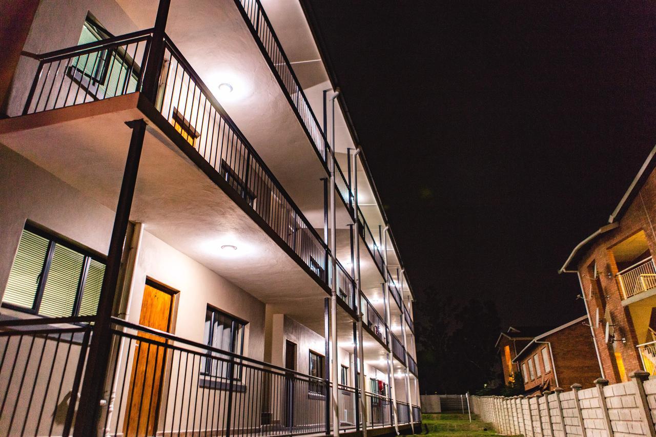The Living Collective Apartments Питермарицбург Экстерьер фото